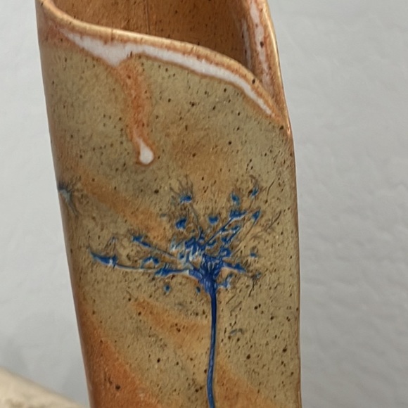 Signed handcrafted tall vase with blue flowers contemporary style - Picture 2 of 8